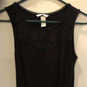 H & M black sleeveless top size small.